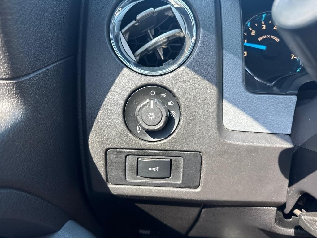 Ford F-150 4WD SuperCrew 145" XLT 2014