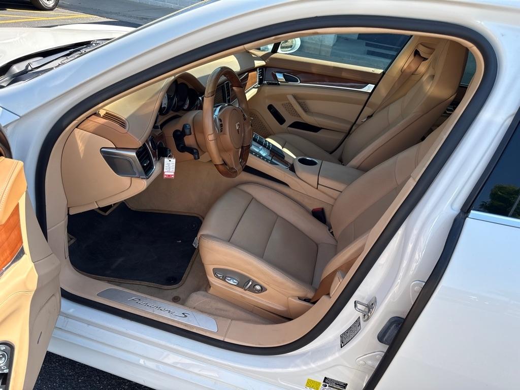 Porsche Panamera  2011