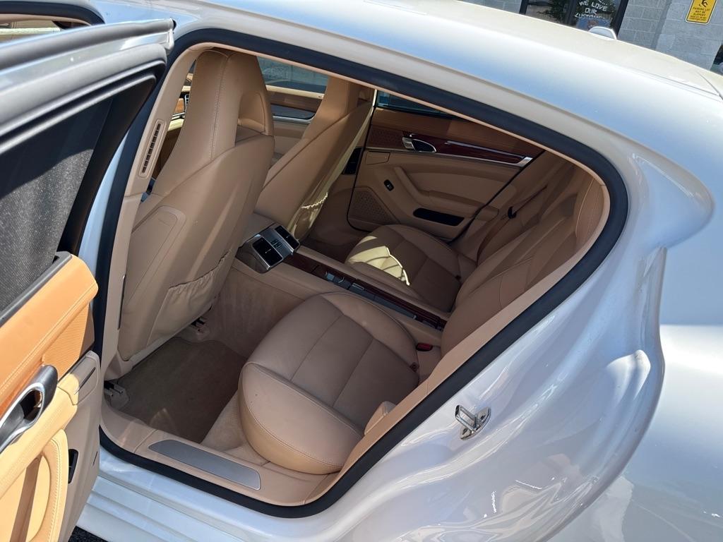 Porsche Panamera  2011