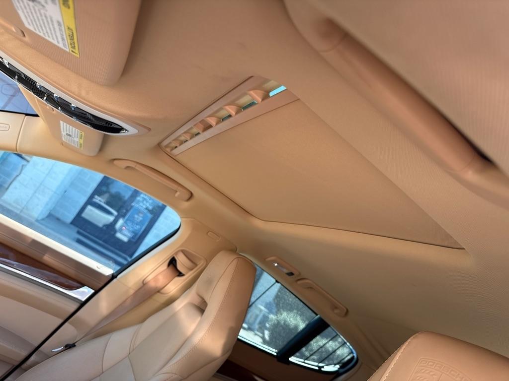 Porsche Panamera  2011