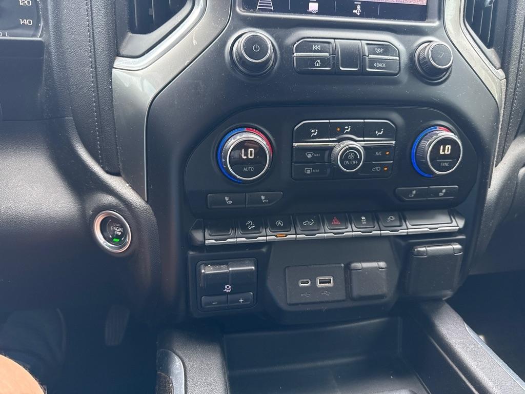 Chevrolet Silverado 1500 RST Crew Cab 4WD SWB 2019