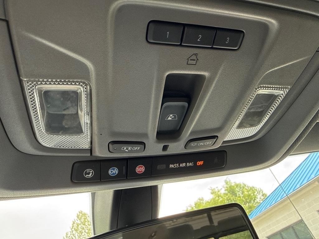 Chevrolet Silverado 1500 RST Crew Cab 4WD SWB 2019