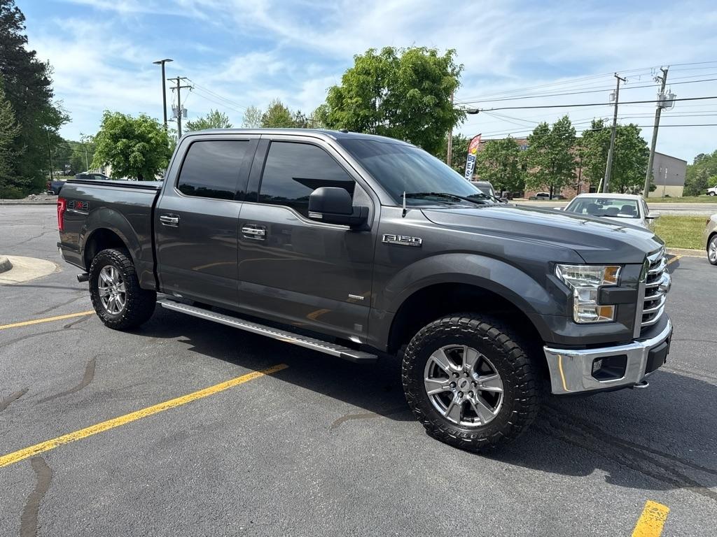 Ford F-150 4WD SuperCrew 145" XLT 2017