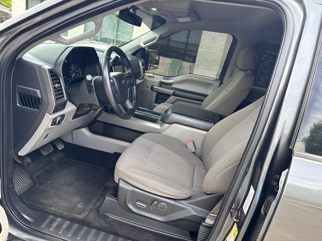 Ford F-150 4WD SuperCrew 145" XLT 2017