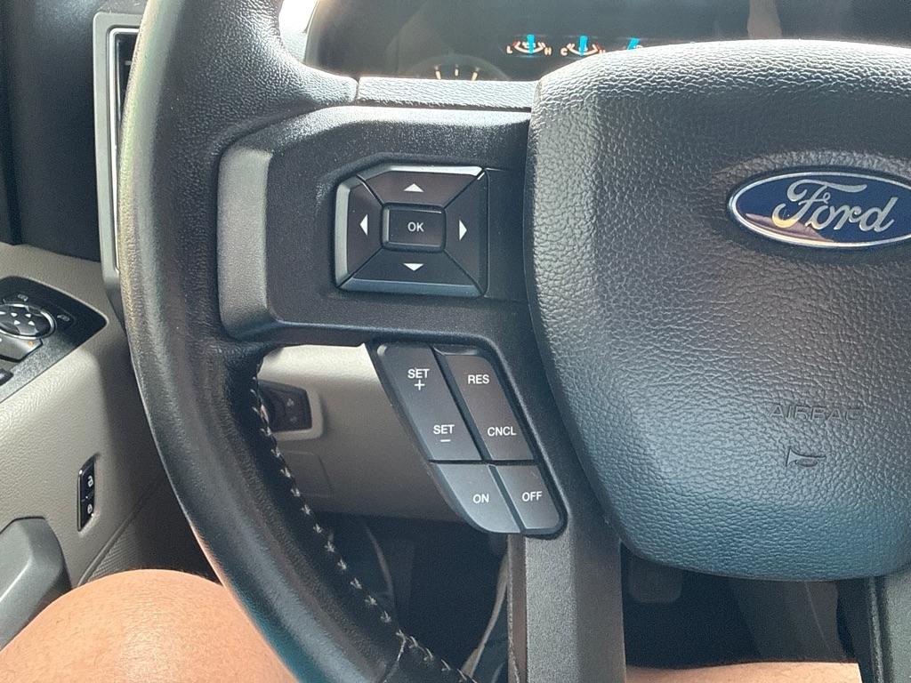 Ford F-150 4WD SuperCrew 145" XLT 2017