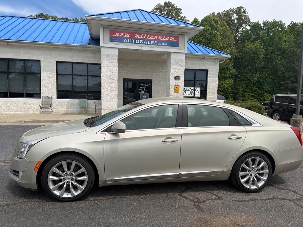 Cadillac XTS 4dr Sdn Luxury Collection FWD 2015