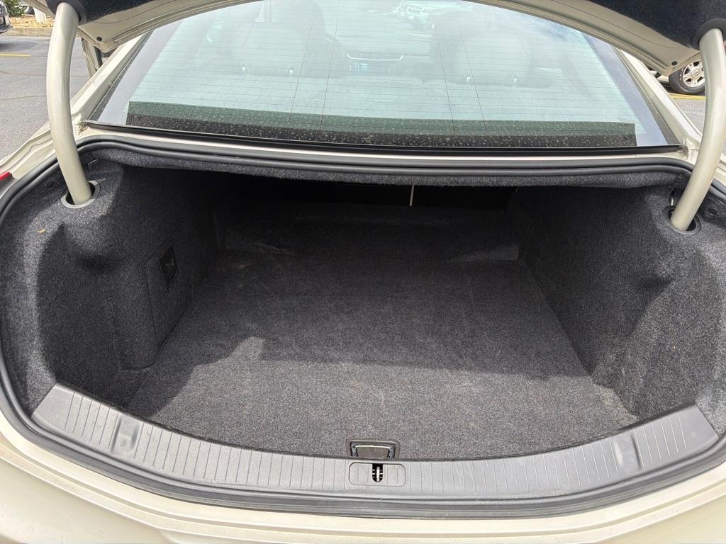 Cadillac XTS 4dr Sdn Luxury Collection FWD 2015