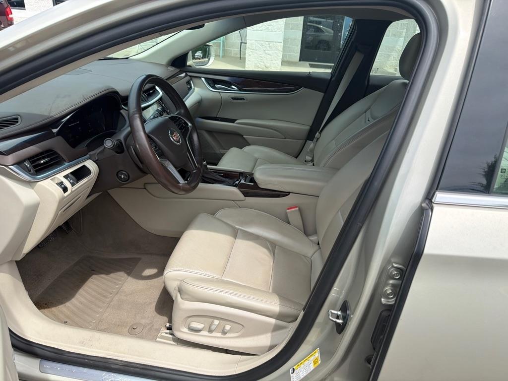 Cadillac XTS 4dr Sdn Luxury Collection FWD 2015