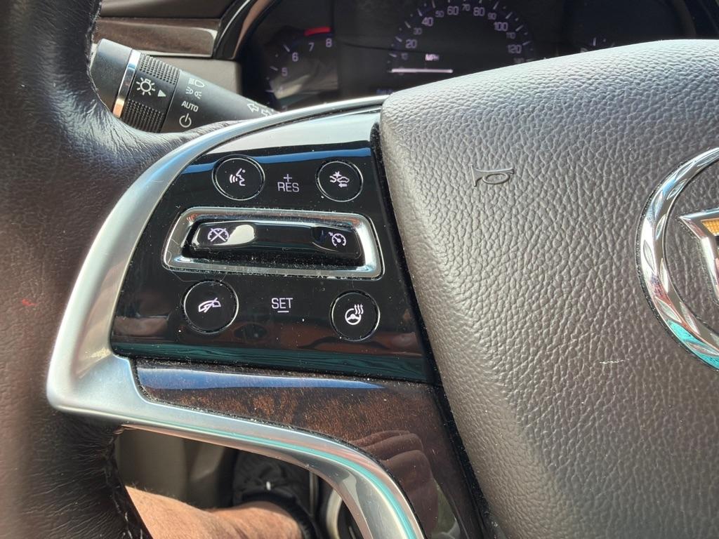 Cadillac XTS 4dr Sdn Luxury Collection FWD 2015