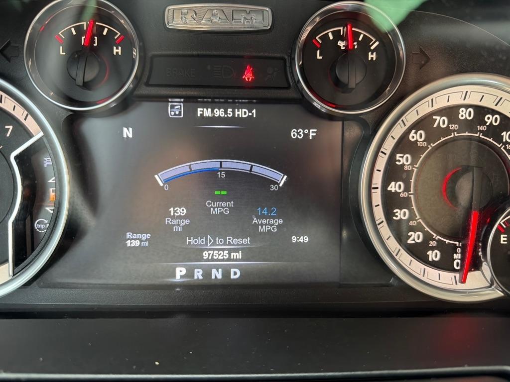 RAM 1500 4WD Crew Cab 140.5" Laramie 2018