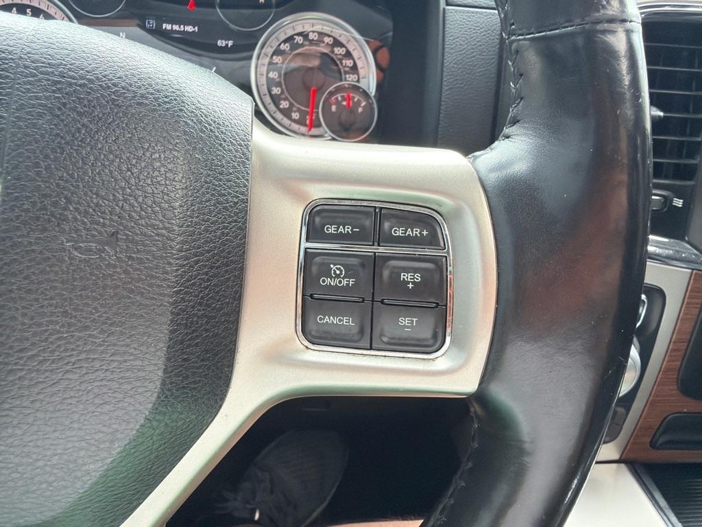 RAM 1500 4WD Crew Cab 140.5" Laramie 2018