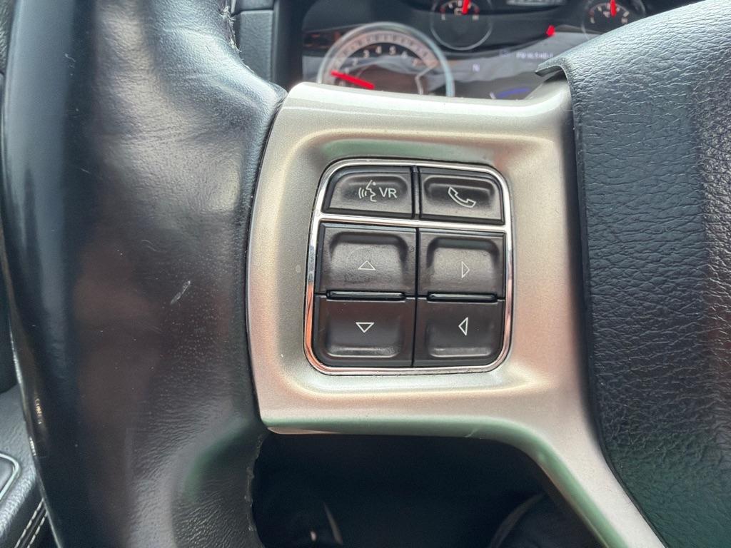 RAM 1500 4WD Crew Cab 140.5" Laramie 2018