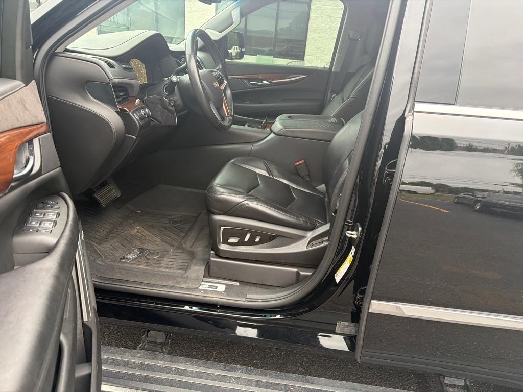 Cadillac Escalade 4WD 4dr Premium 2015