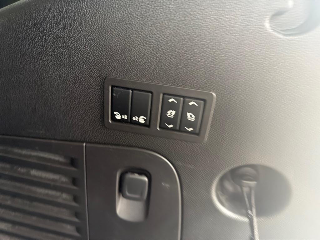 Cadillac Escalade 4WD 4dr Premium 2015