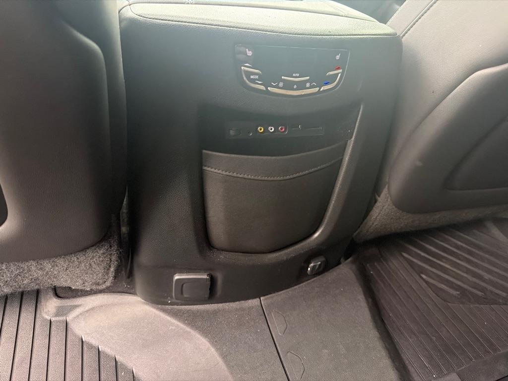 Cadillac Escalade 4WD 4dr Premium 2015