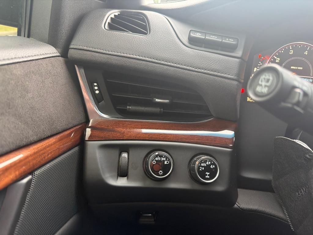 Cadillac Escalade 4WD 4dr Premium 2015