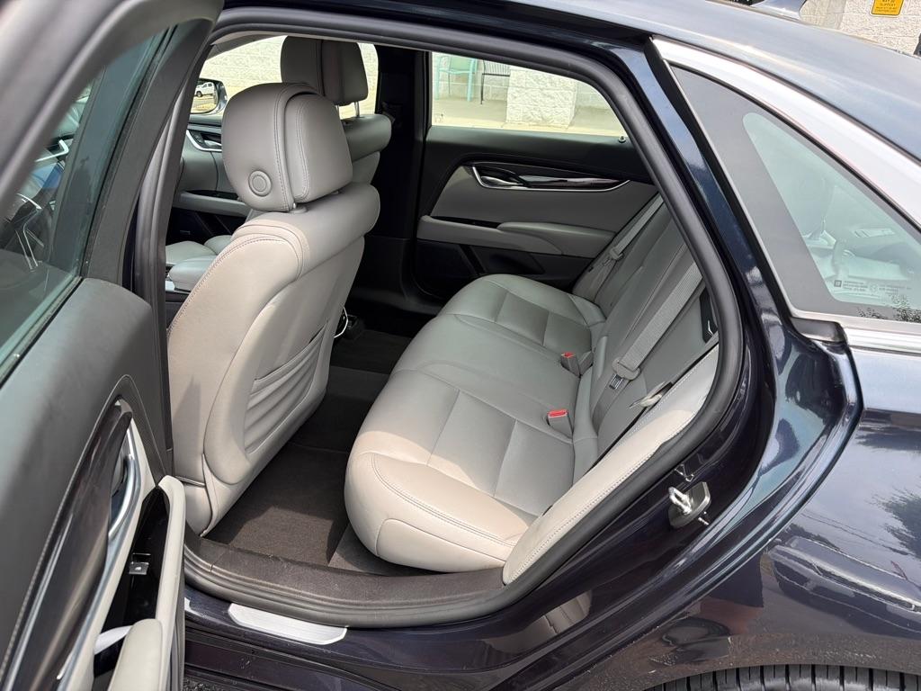 Cadillac XTS 4dr Sdn Luxury Collection AWD 2014