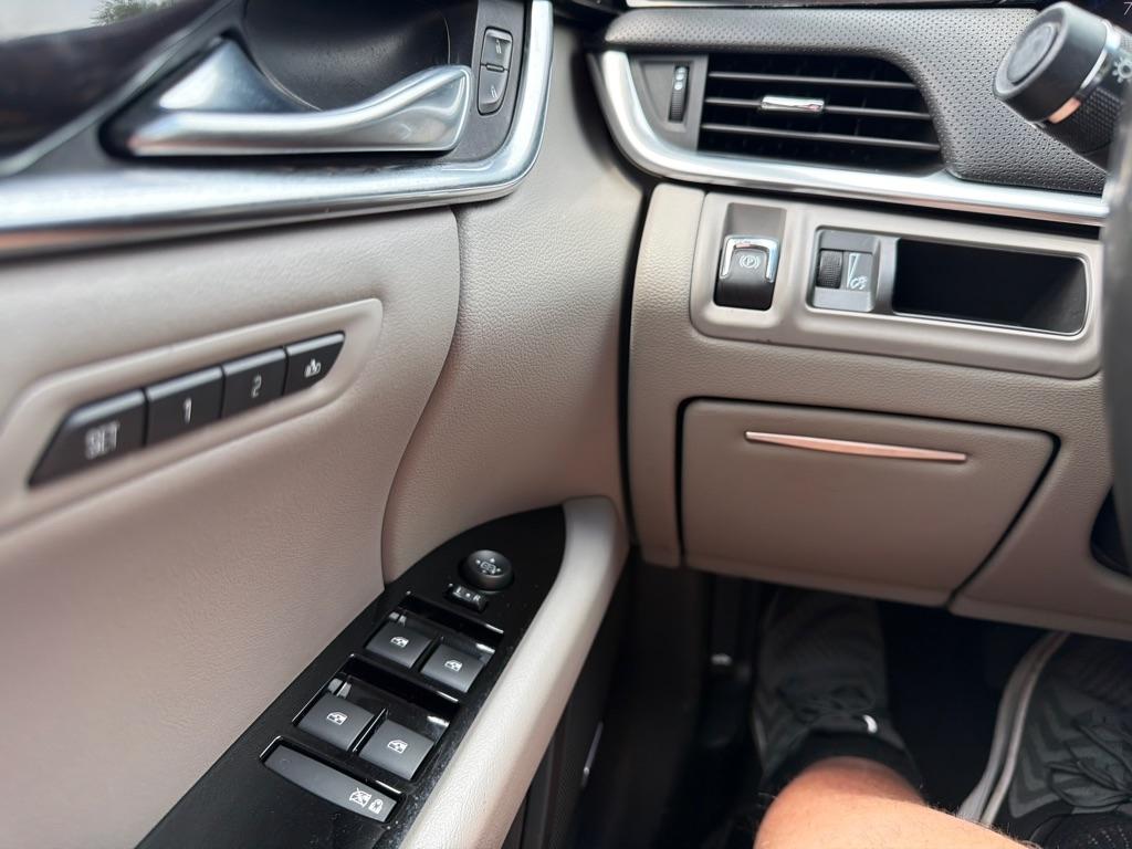 Cadillac XTS 4dr Sdn Luxury Collection AWD 2014