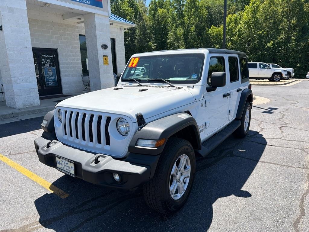 2019 Jeep Wrangler Sport S's photo
