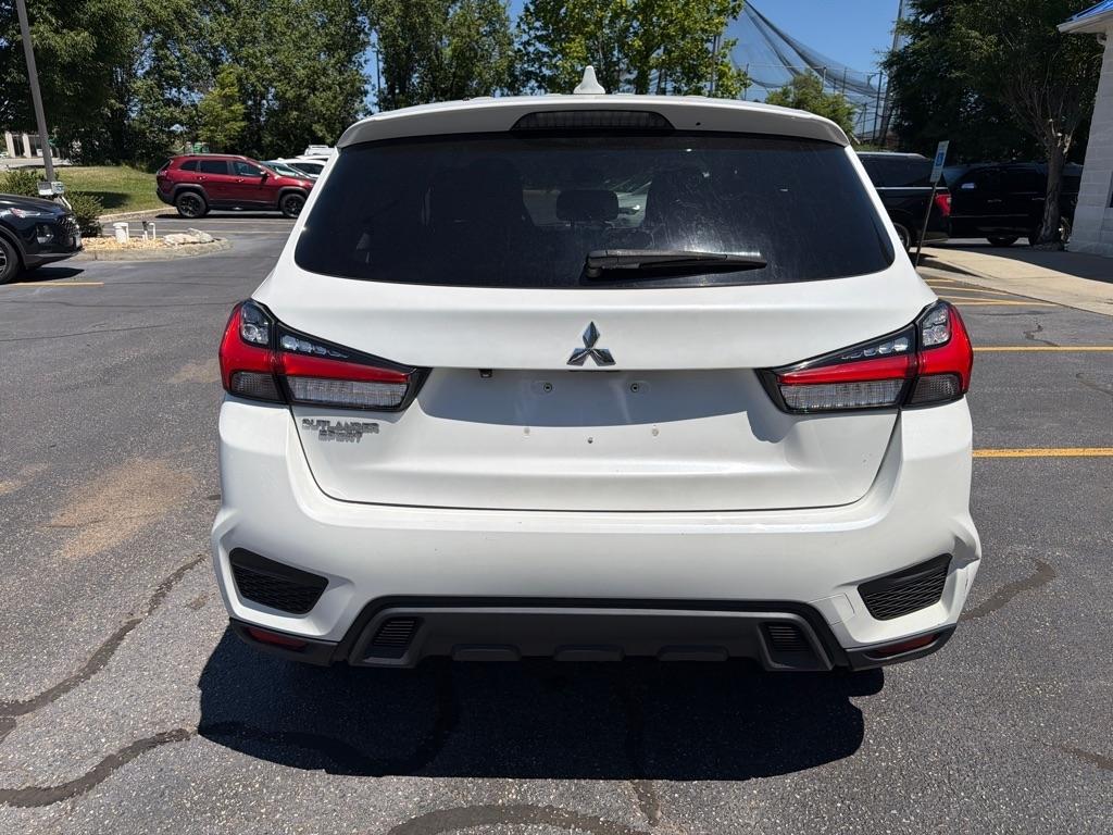 Mitsubishi Outlander Sport ES 2.0 CVT 2020
