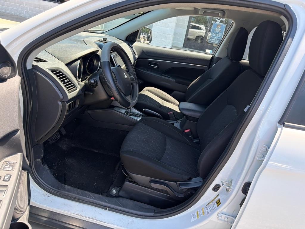 Mitsubishi Outlander Sport ES 2.0 CVT 2020