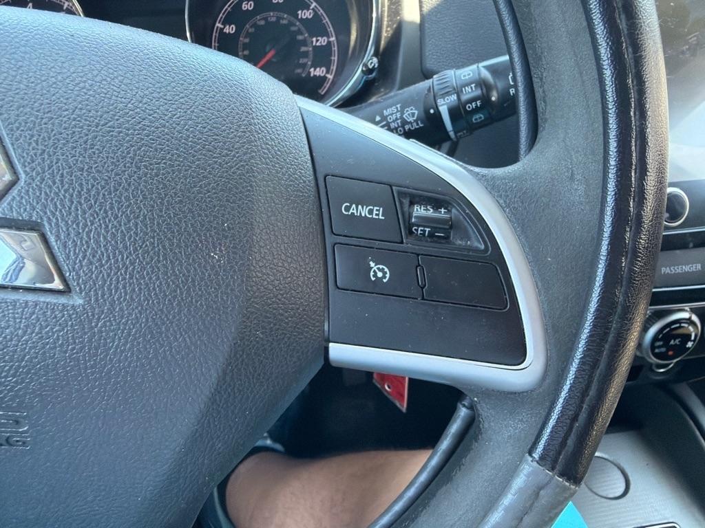 Mitsubishi Outlander Sport ES 2.0 CVT 2020