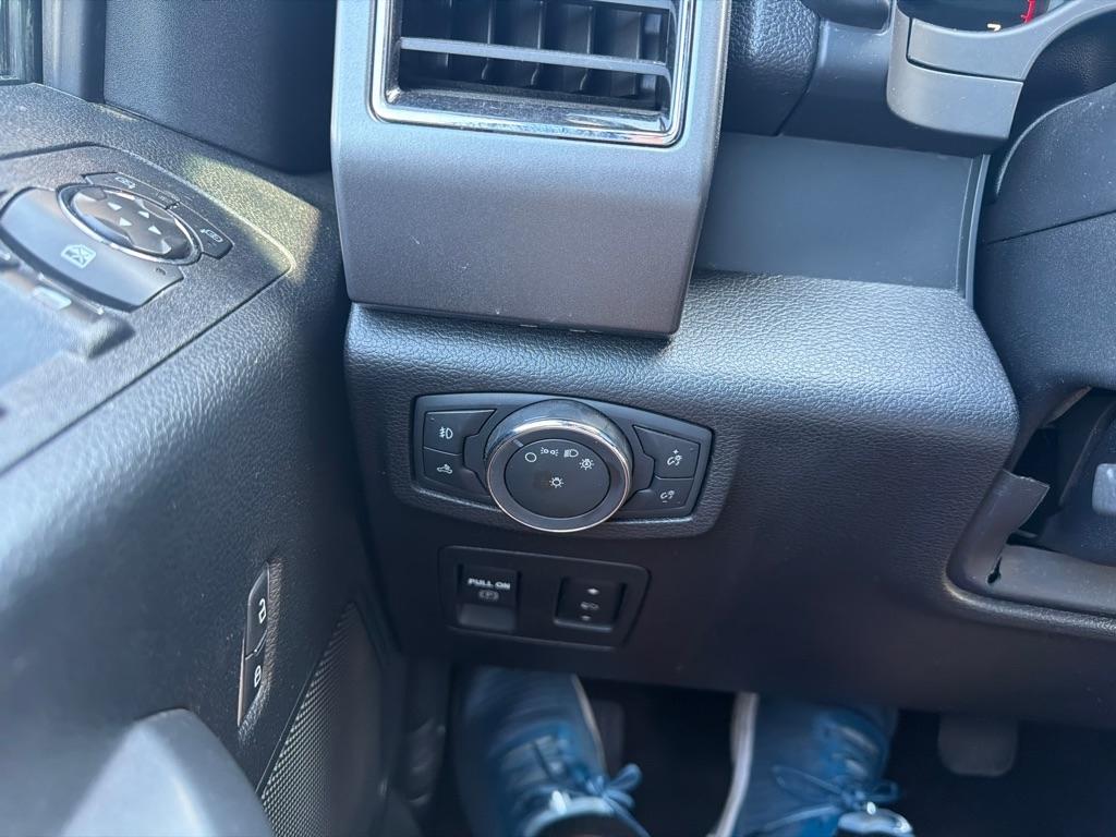 Ford F-150 4WD SuperCrew 145" XLT 2018