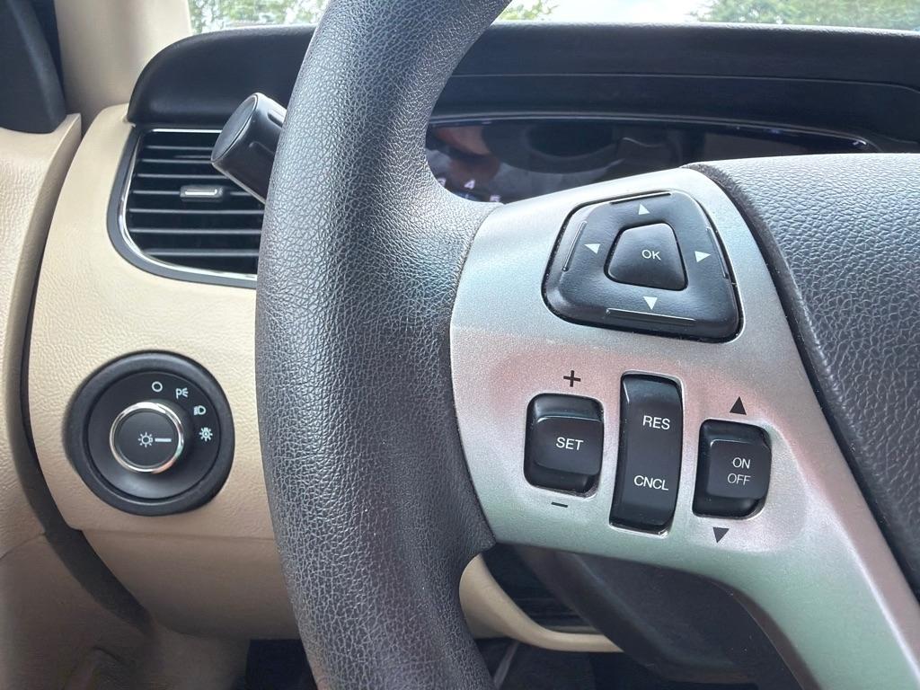 Ford Taurus SE FWD 2019