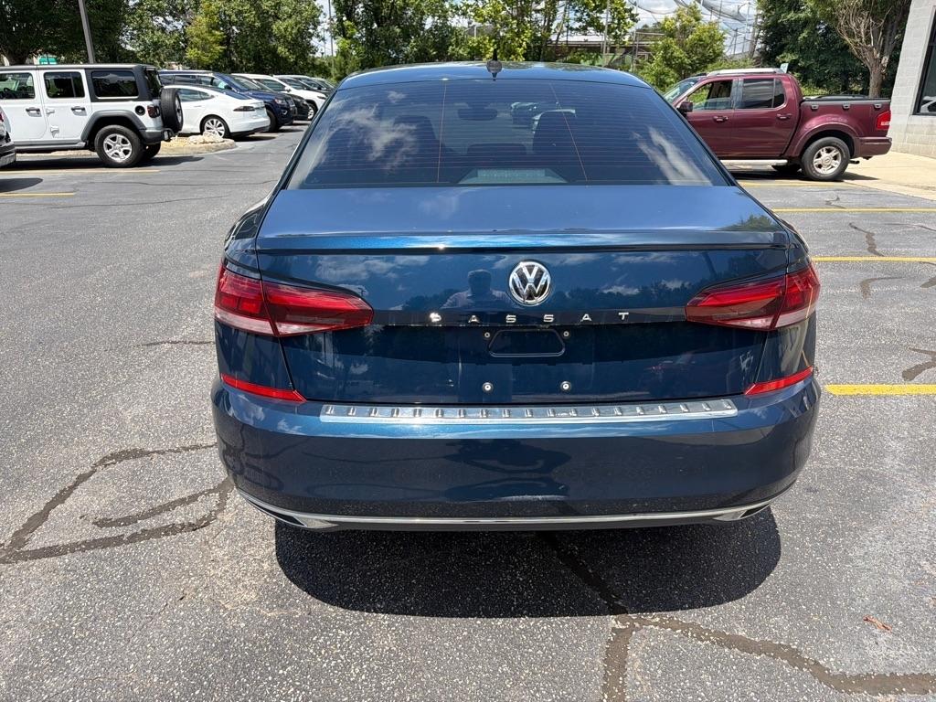 Volkswagen Passat 2.0T SE Auto 2021