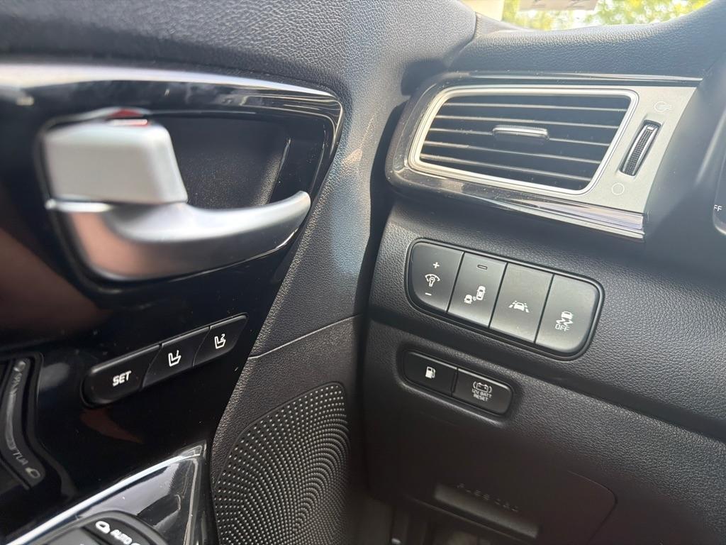Kia Niro Touring FWD 2017