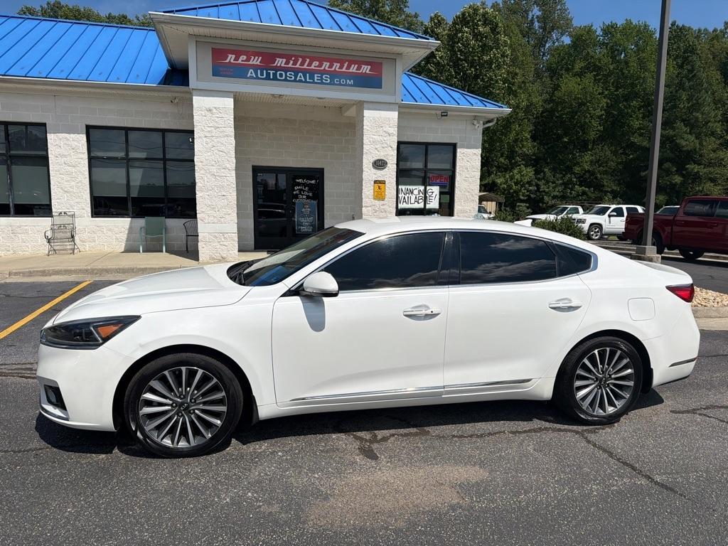 Kia Cadenza Premium 4D Sedan 2017