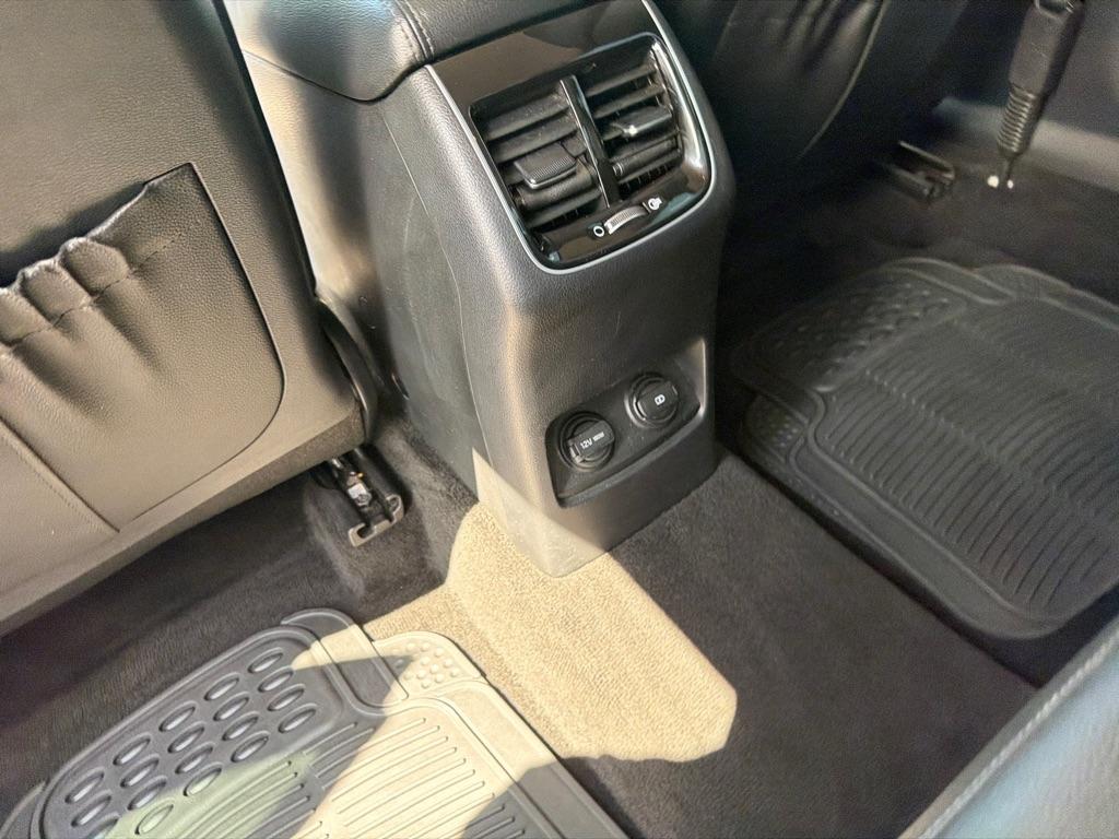 Kia Cadenza Premium 4D Sedan 2017