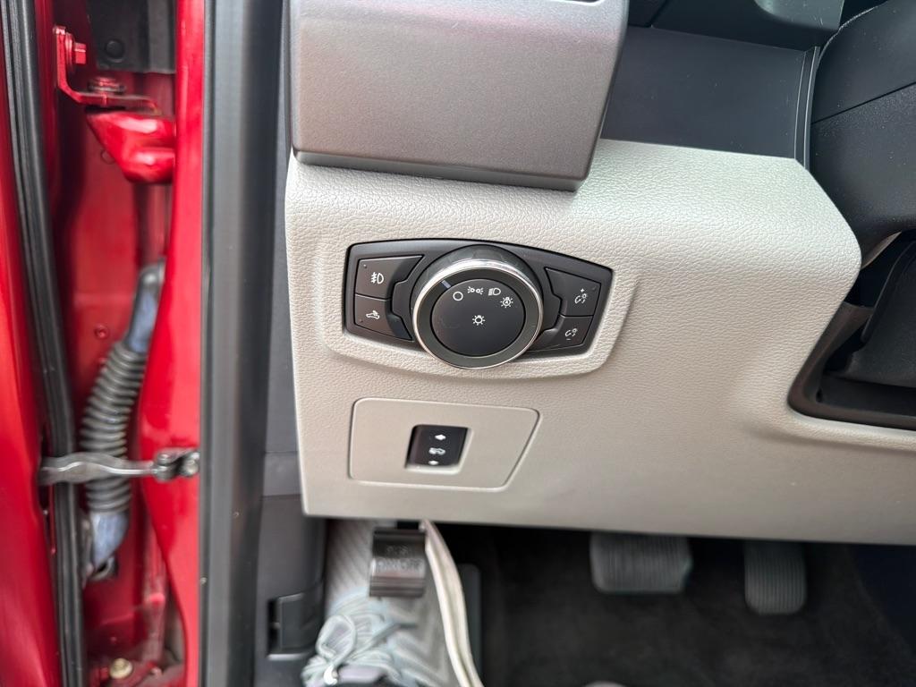 Ford F-150 4WD SuperCrew 145" XLT 2015