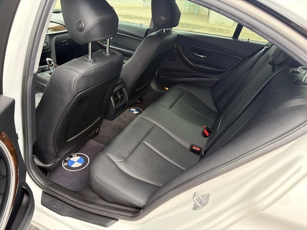 BMW 3 Series 4dr Sdn 320i RWD South Africa 2015