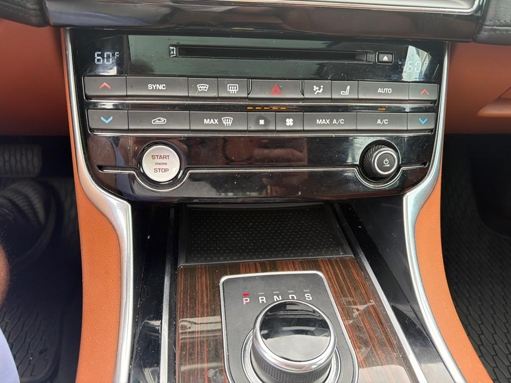 Jaguar XE 35t Portfolio Limited Edition AWD *Ltd Avail* 2018
