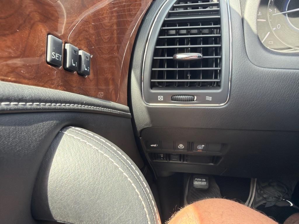 Infiniti QX80 Luxe 4D SUV AWD 2019