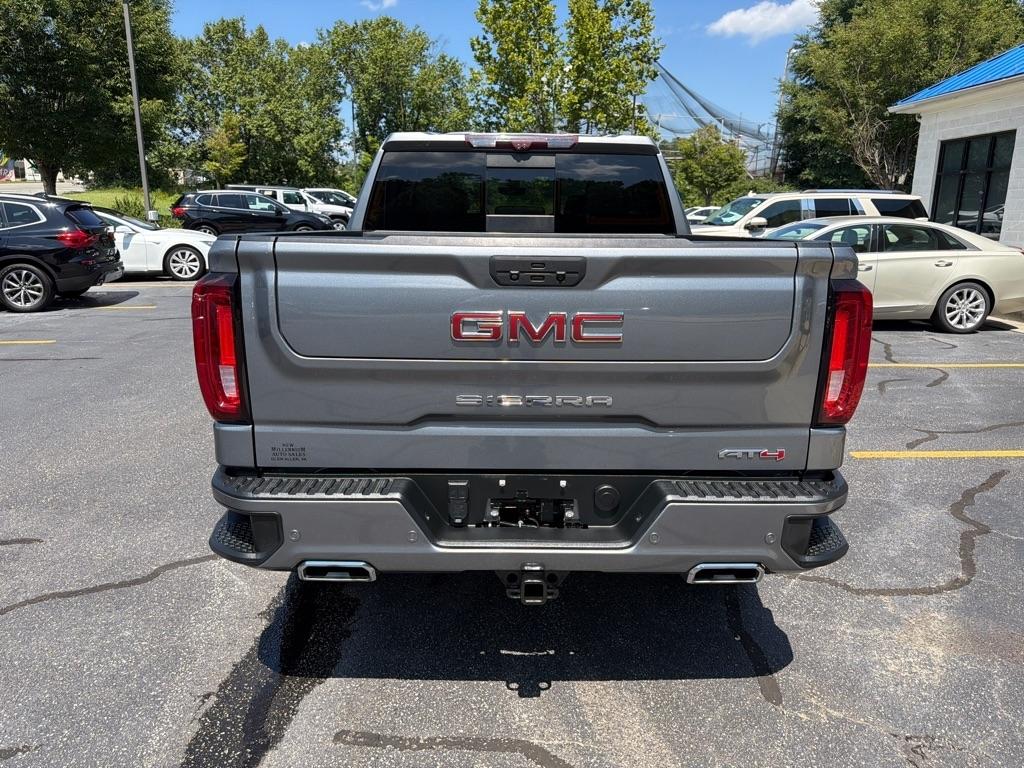 GMC Sierra 1500 4WD Crew Cab 147" AT4 2021