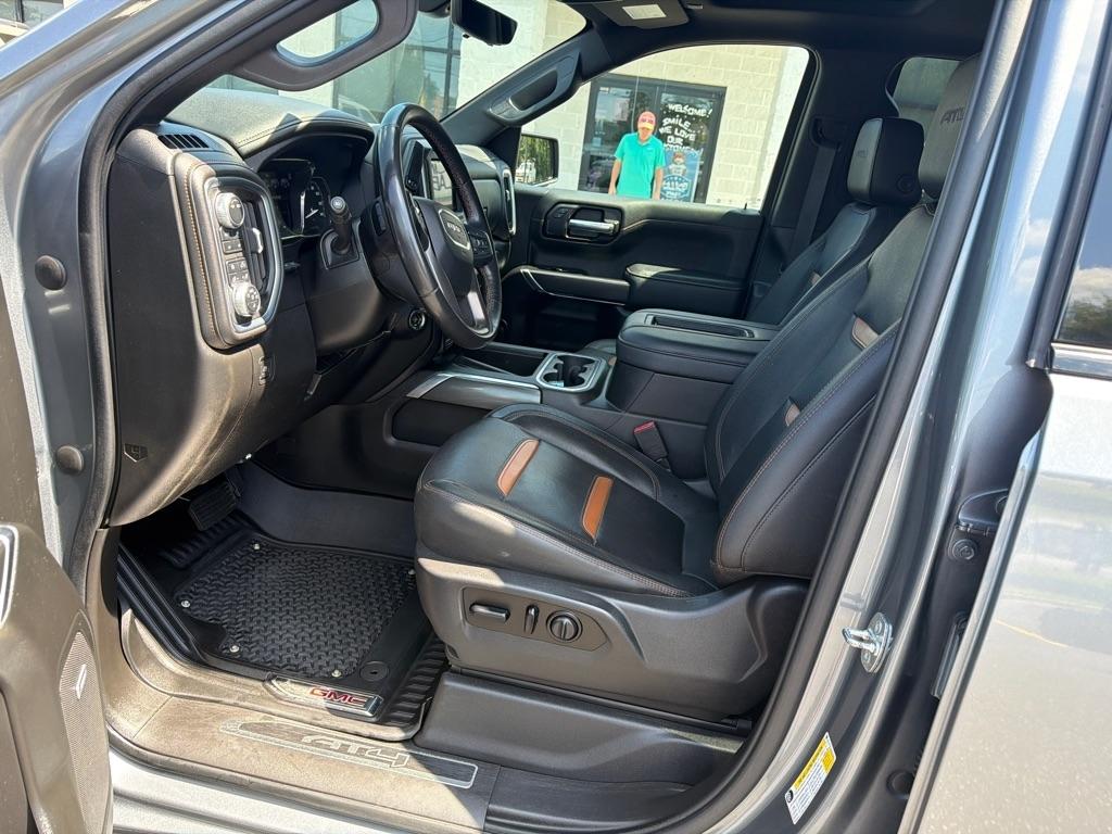 GMC Sierra 1500 4WD Crew Cab 147" AT4 2021