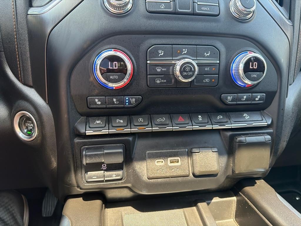 GMC Sierra 1500 4WD Crew Cab 147" AT4 2021