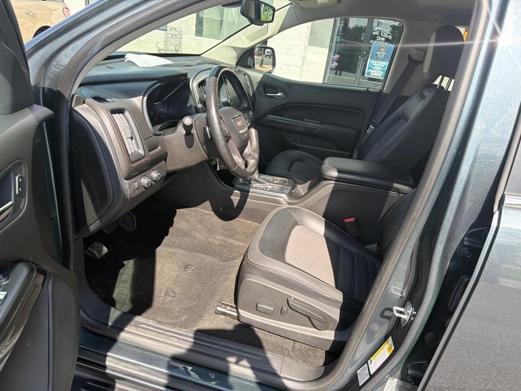 GMC Canyon 4WD Crew Cab 140.5" SLE 2015