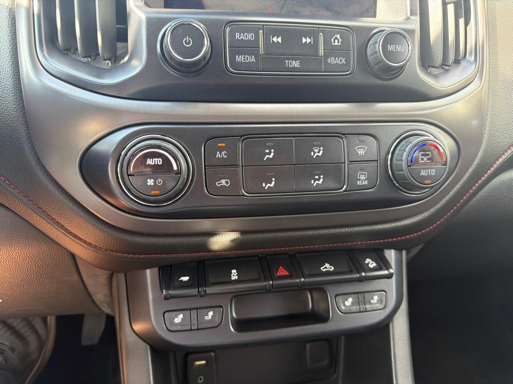 GMC Canyon 4WD Crew Cab 140.5" SLE 2015
