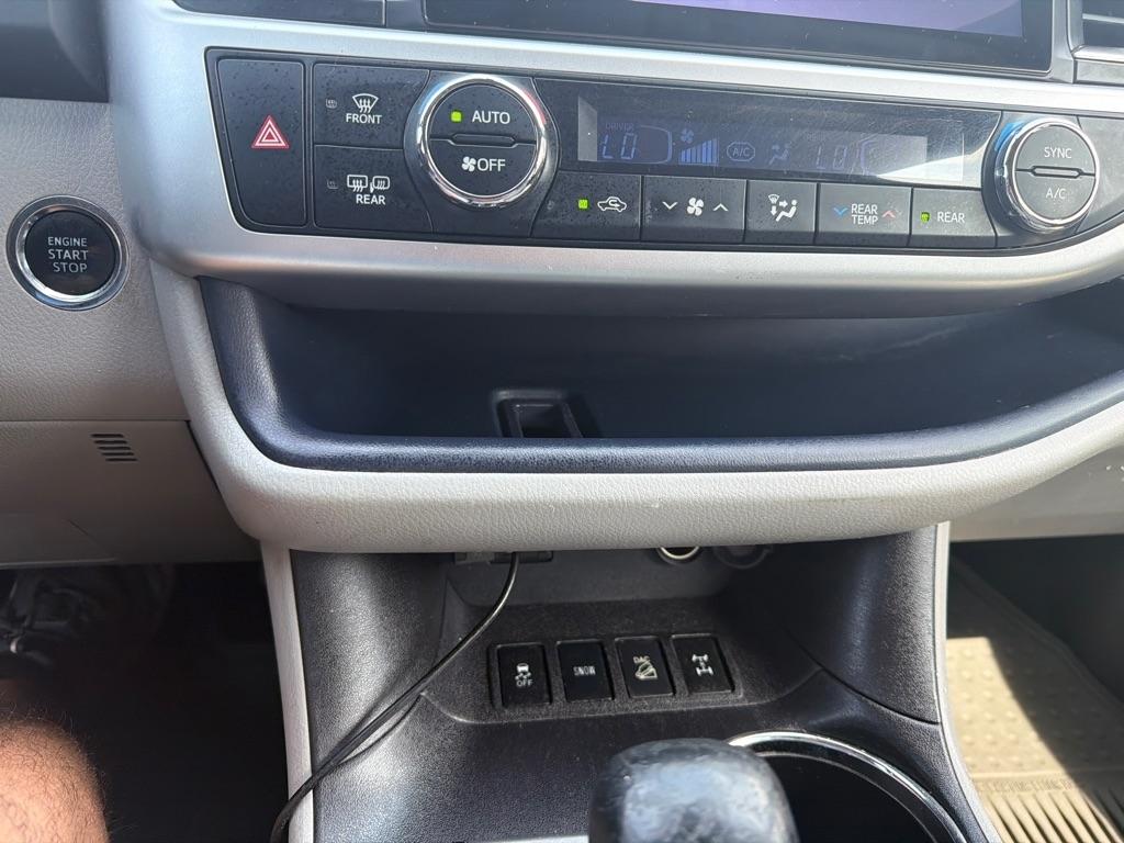 Toyota Highlander AWD 4dr V6 Limited (Natl) 2016