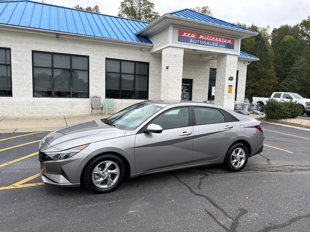 Hyundai Elantra SE IVT 2023