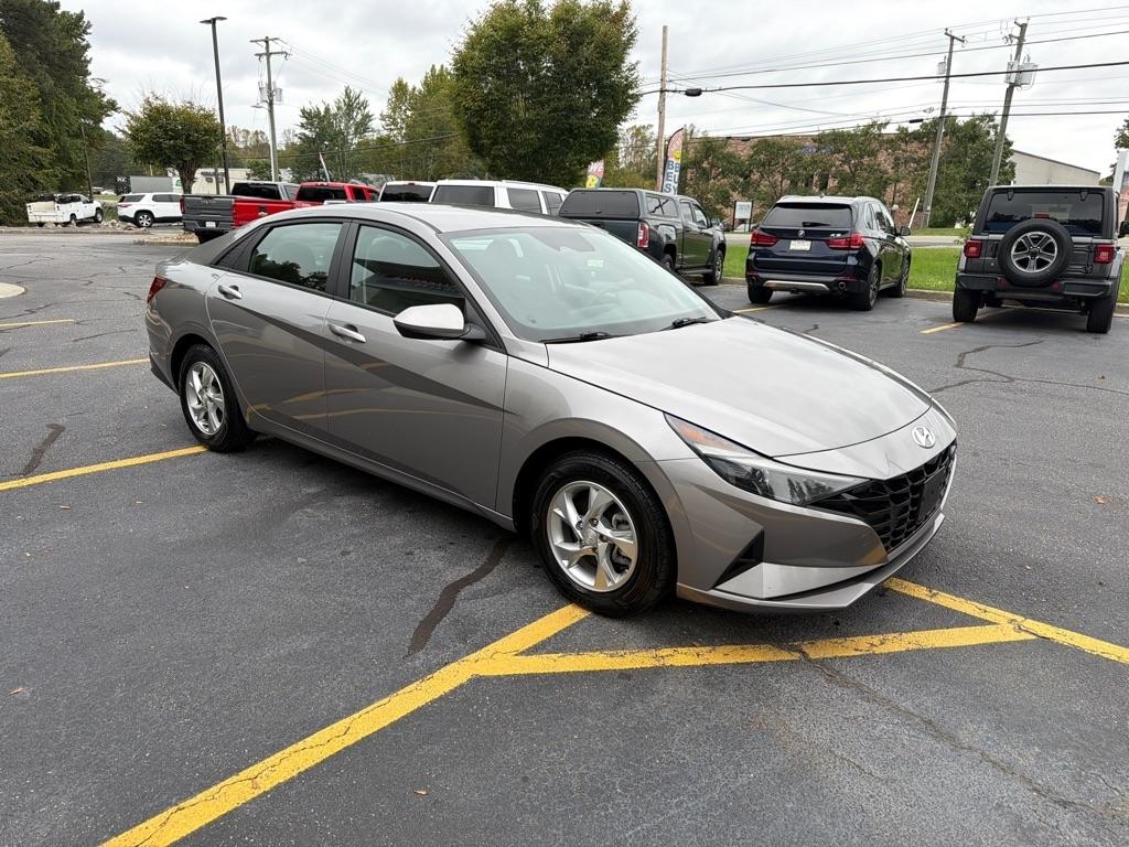 Hyundai Elantra SE IVT 2023