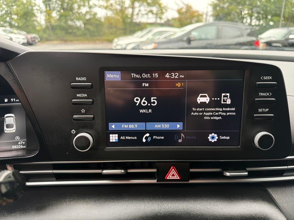 Hyundai Elantra SE IVT 2023