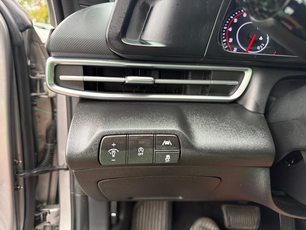 Hyundai Elantra SE IVT 2023