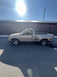 2003 Chevrolet S10 Pickup 2WD LS