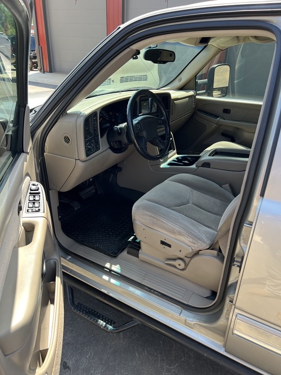 Chevrolet Silverado 2500HD Crew Cab Short Bed 4WD 2003 Chevrolet Silverado 2500HD Crew Cab Short Bed 4WD 2003