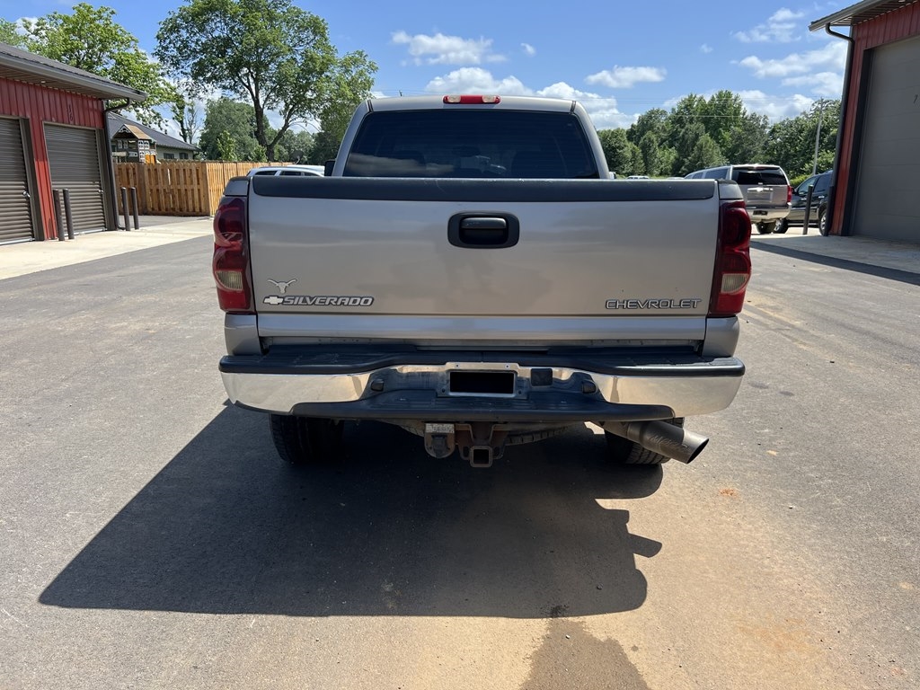 Chevrolet Silverado 2500HD Crew Cab Short Bed 4WD 2003 Chevrolet Silverado 2500HD Crew Cab Short Bed 4WD 2003