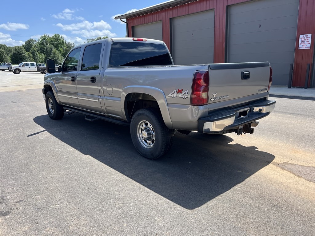 Chevrolet Silverado 2500HD Crew Cab Short Bed 4WD 2003 Chevrolet Silverado 2500HD Crew Cab Short Bed 4WD 2003
